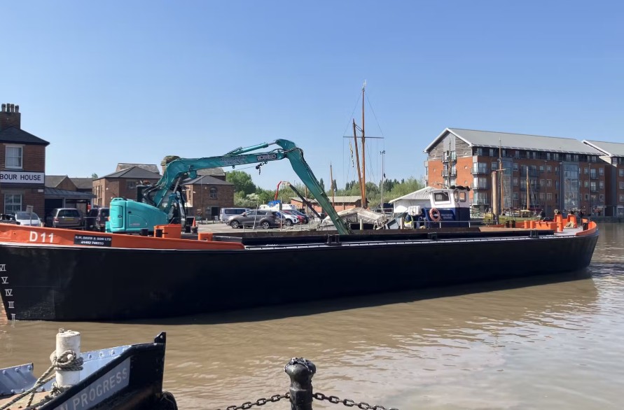 £4m Dredging Project Begins at Gloucester Docks Following Silt Build-Up